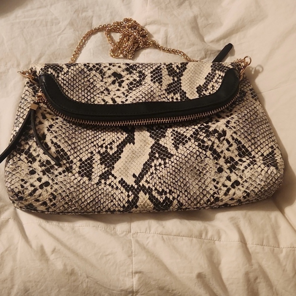 Chic Snakeskin Pattern Clutch with Gold Chain